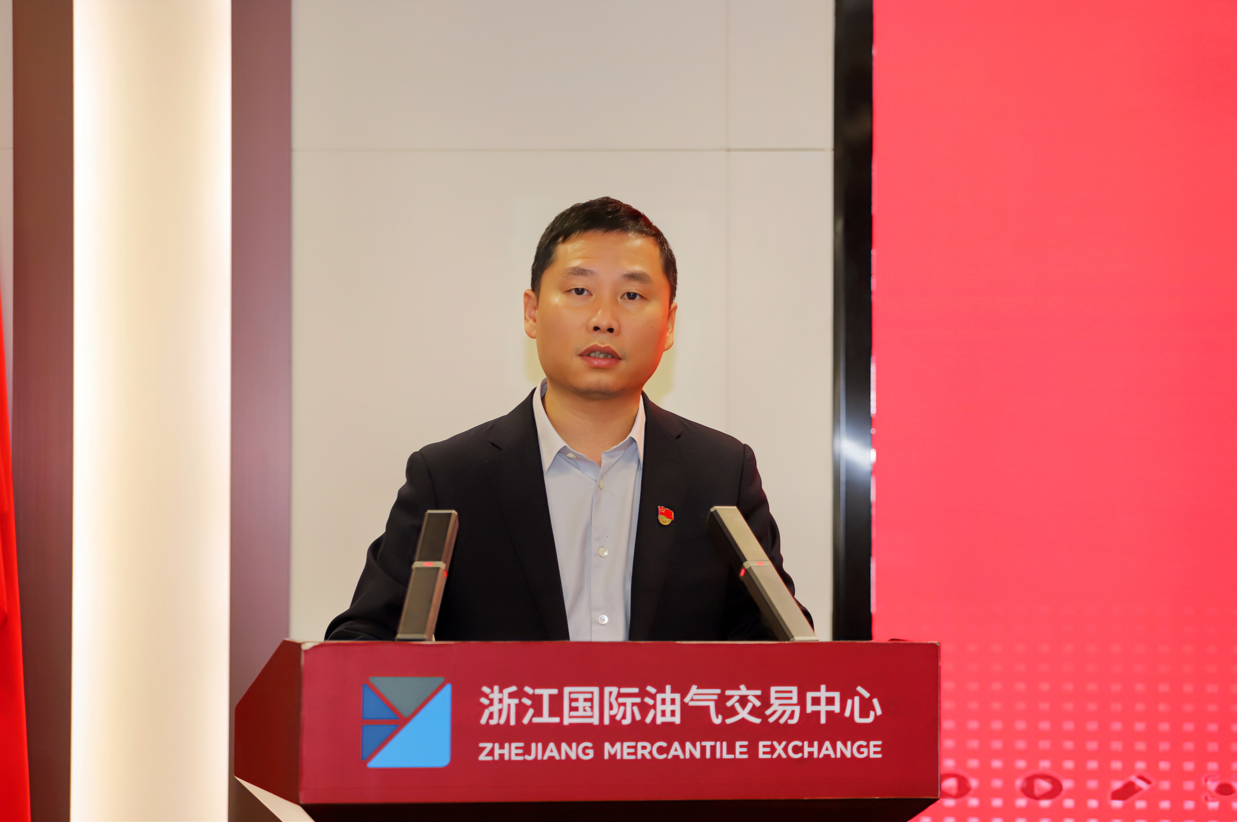赖总官网用图2M.jpg